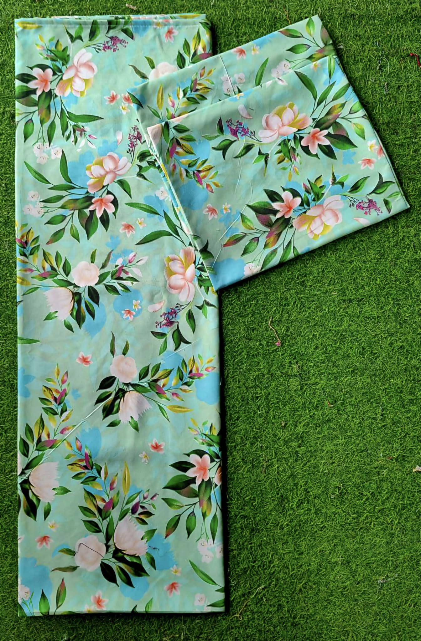 Leaves 1 Large kumot + 2 Large Zipper Pillowcase